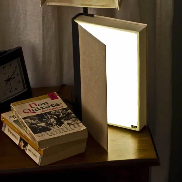 DIY: Light Book by Grathio Labs – upcycleDZINE