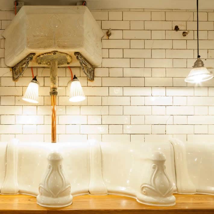 Attendant: London Victorian toilet turned into a unique cafe – upcycleDZINE