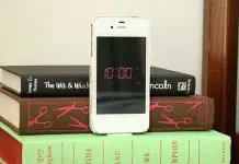 DIY: book iPhone dock by Allison DIY: book iPhone dock by Allison – upcycleDZINE