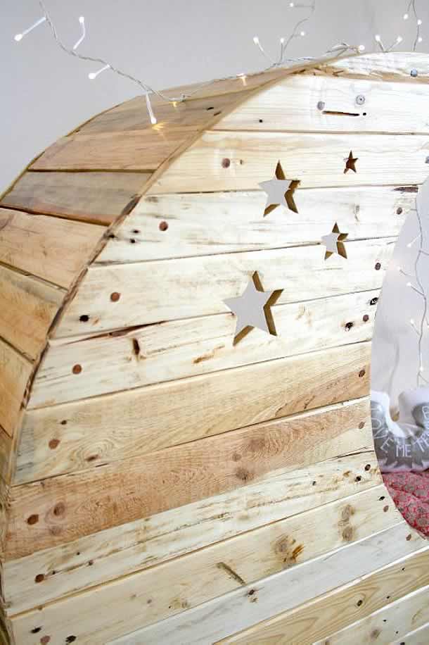 Moon Cradle: baby bed made from pallet wood by Creme Anglaise – upcycleDZINE