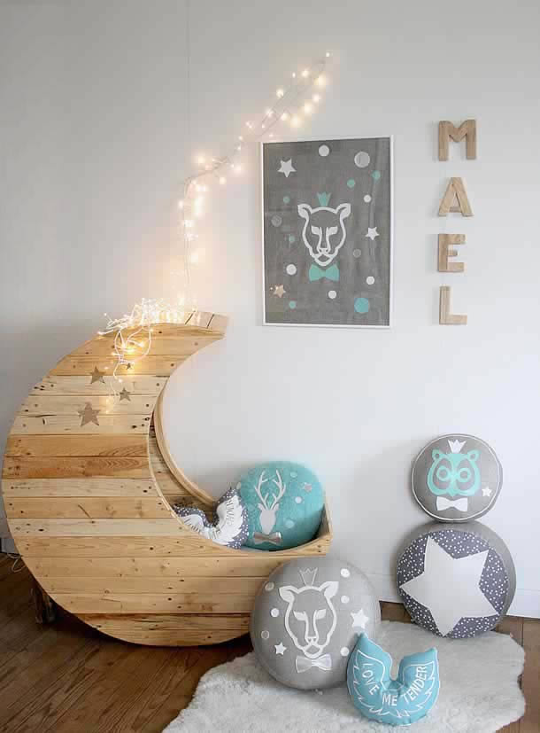 Moon Cradle: baby bed made from pallet wood by Creme Anglaise – upcycleDZINE
