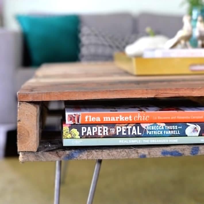 DIY: Pallet Coffee Table by 1001 Pallets