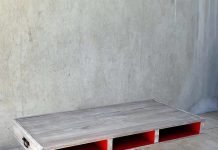 2BY1: Pallet wood table by Denis Maria – upcycleDZINE