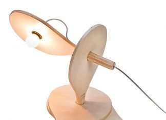 Matkot Lamp: upcycled beach racquets by Studio Regev – upcycleDZINE