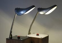 Du Bon Pied desk lamp: upcycled shoe trees by LUMPO – upcycleDZINE