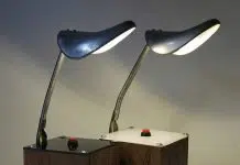 Du Bon Pied desk lamp: upcycled shoe trees by LUMPO Du Bon Pied desk lamp: upcycled shoe trees by LUMPO – upcycleDZINE