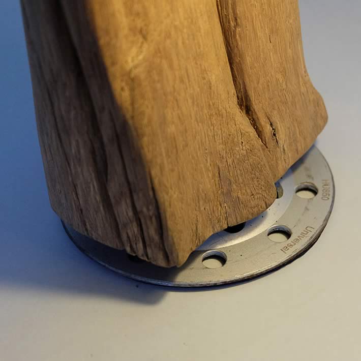 DECEM: scrap parts turned into desk lamp by LuxUnica – upcycleDZINE