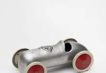 Mantelpiece Racers: upcycled classic MG parts by The Rag and Bone Man Mantelpiece Racers: upcycled classic MG parts by The Rag and Bone Man – upcycleDZINE
