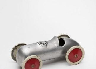 Mantelpiece Racers: upcycled classic MG parts by The Rag and Bone Man – upcycleDZINE