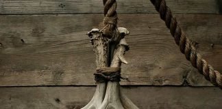 Cabin Lit Chandelier: upcycled shed Antlers by Moon Stone Fox – upcycleDZINE