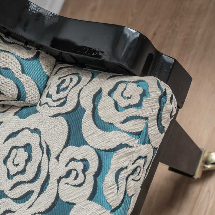 Piano upcycled into Sofa by Gary Sanders – upcycleDZINE