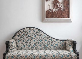 Piano upcycled into Sofa by Gary Sanders – upcycleDZINE