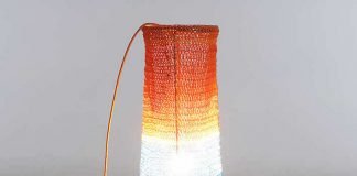 Lichtmasche: electricity wires floor lamp by Agnesa Vavrinova
