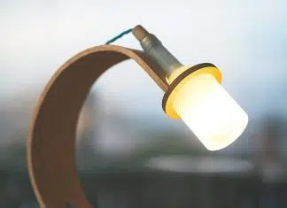 QUERCUS mk2: aesthetic recyclable design with waste by greeb QUERCUS desk lamp: showcase in designing with waste by greeb – upcycleDZINE