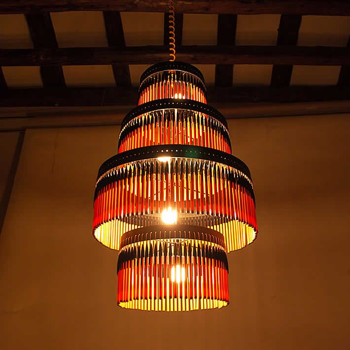 VOLIVIK series: lamps made out of ball pens by Lucas Muñoz – upcycleDZINE