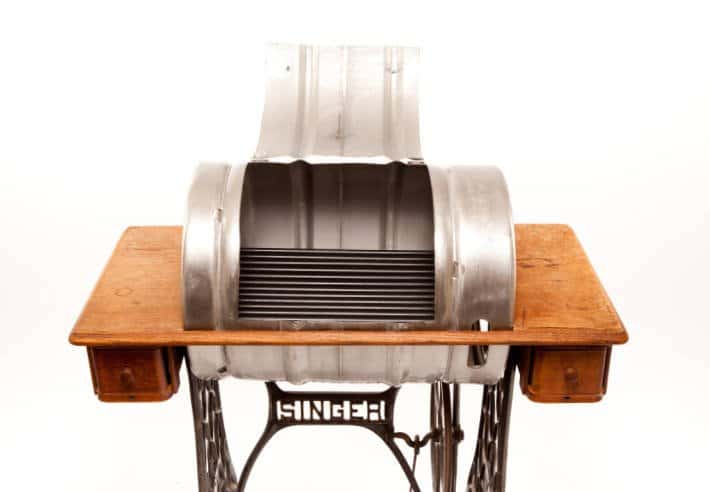 Beerbecue with open lid close up by Schrootmeester | upcycleDZINE